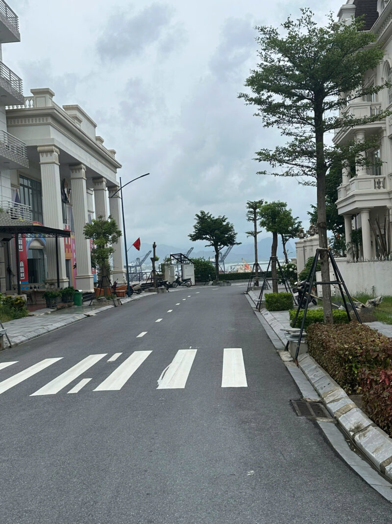 Chính chủ sang nhượng gấp biệt thự đỉnh đồi Beverly - bãi cháy